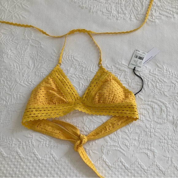 Robin Piccone Other - NWT Robin Piccone sun glow tie bikini top crochet festival size XS